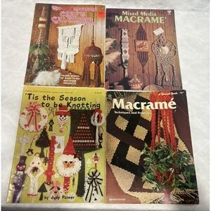 Lot of 4 Vintage Macramé Pattern‎ Books 1970s Craft Instruction Guides Holiday